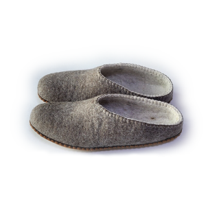 Handmade Felt Slippers – Gobi Gray